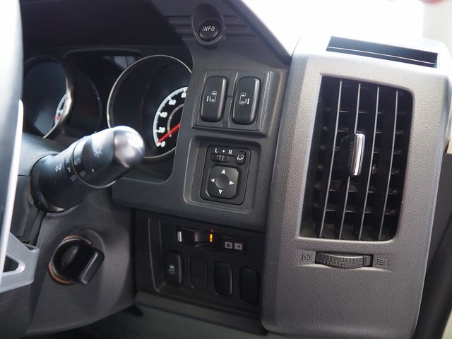 Mitsubishi DELICA 2016-10 4323034-16