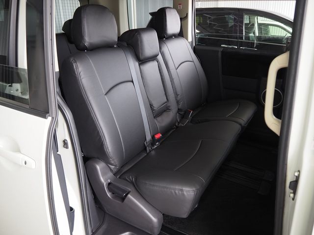Mitsubishi DELICA 2016-10 4323034-24