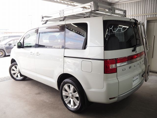 Mitsubishi DELICA 2016-10 4323034-4