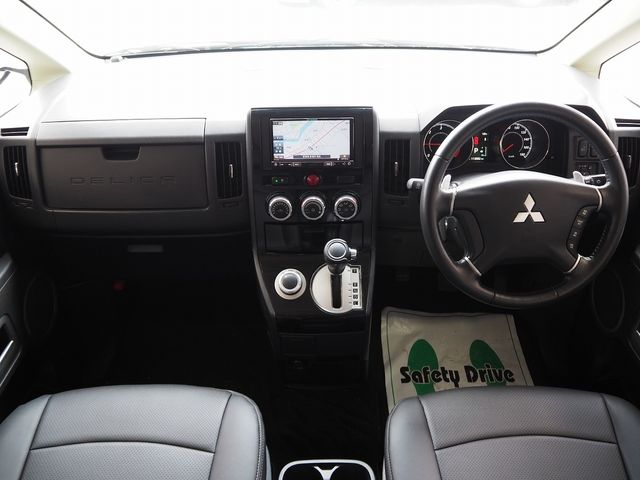 Mitsubishi DELICA 2016-10 4323034-7