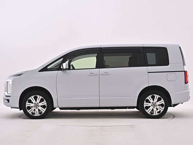 Mitsubishi DELICA 2024-09 4322990-2