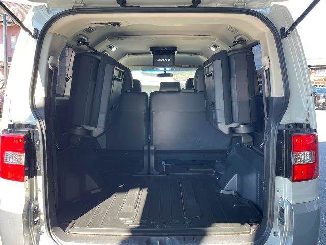 Mitsubishi DELICA 2018-11 4392184-9