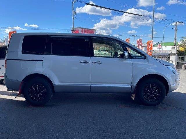 Mitsubishi DELICA 2018-11 4392184-18