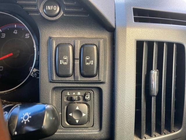 Mitsubishi DELICA 2009-09 4420425-14