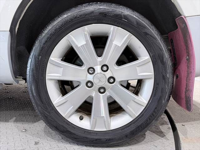 Mitsubishi DELICA 2015-02 4590879-27