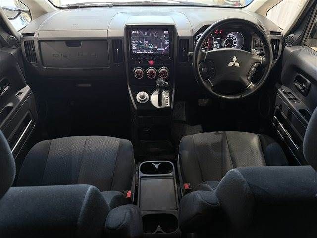 Mitsubishi DELICA 2015-02 4590879-2