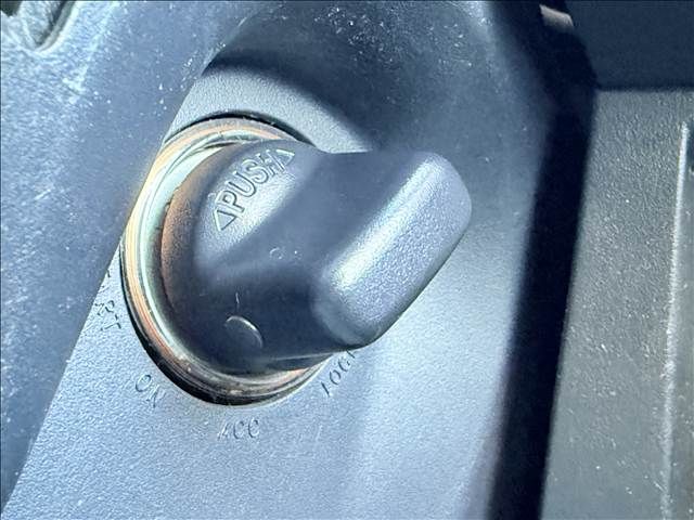 Mitsubishi DELICA 2011-09 4590890-15