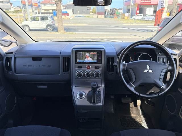Mitsubishi DELICA 2011-09 4590890-1