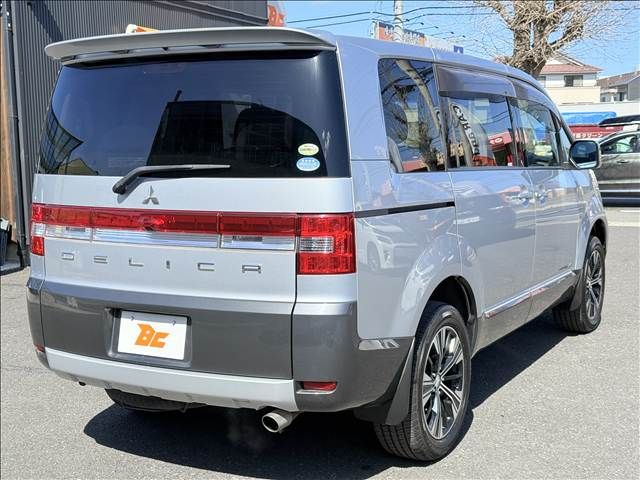 Mitsubishi DELICA 2011-09 4590890-23