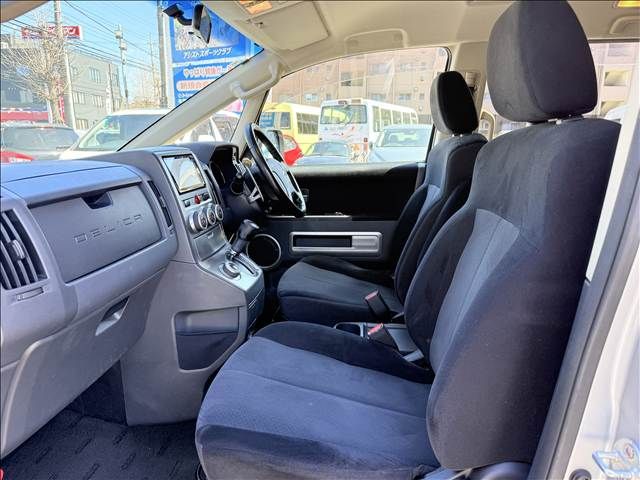Mitsubishi DELICA 2011-09 4590890-24
