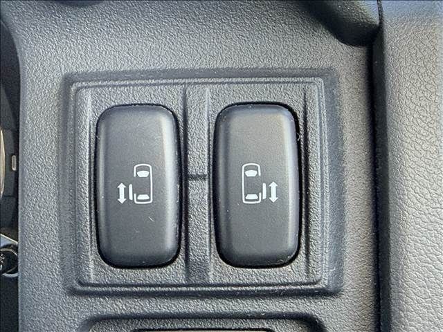 Mitsubishi DELICA 2011-09 4590890-3