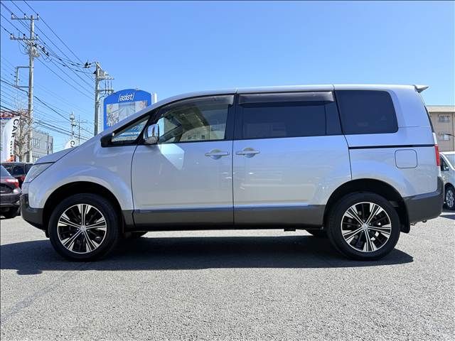 Mitsubishi DELICA 2011-09 4590890-5