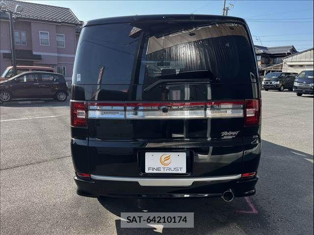 Mitsubishi DELICA 2015-10 4938508-19