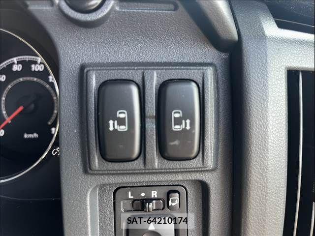 Mitsubishi DELICA 2015-10 4938508-6