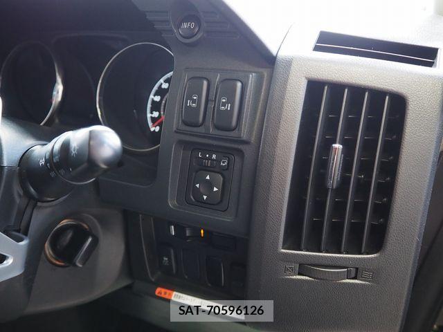 Mitsubishi DELICA 2013-02 5866650-14