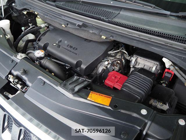 Mitsubishi DELICA 2013-02 5866650-19