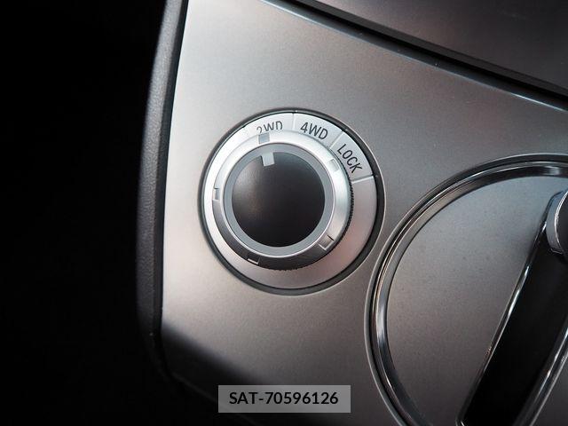 Mitsubishi DELICA 2013-02 5866650-28