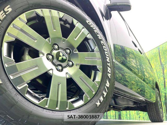 Mitsubishi DELICA 2022-05 5866529-13