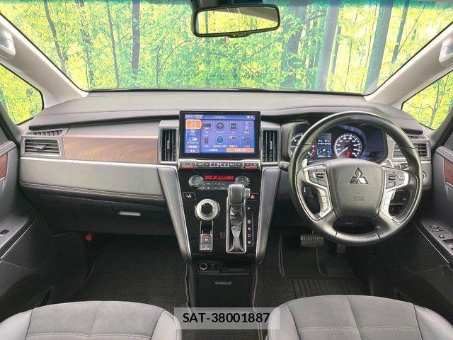 Mitsubishi DELICA 2022-05 5866529-1
