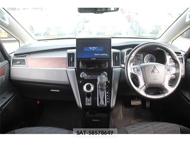 Mitsubishi DELICA 2023-08 5866575-17