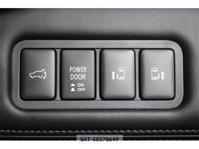 Mitsubishi DELICA 2023-08 5866575-5