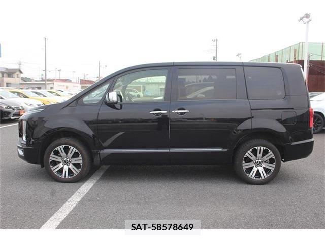 Mitsubishi DELICA 2023-08 5866575-7
