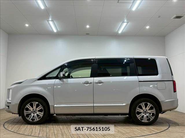 Mitsubishi DELICA 2023-09 5866539-14