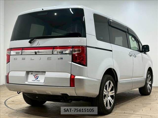 Mitsubishi DELICA 2023-09 5866539-15