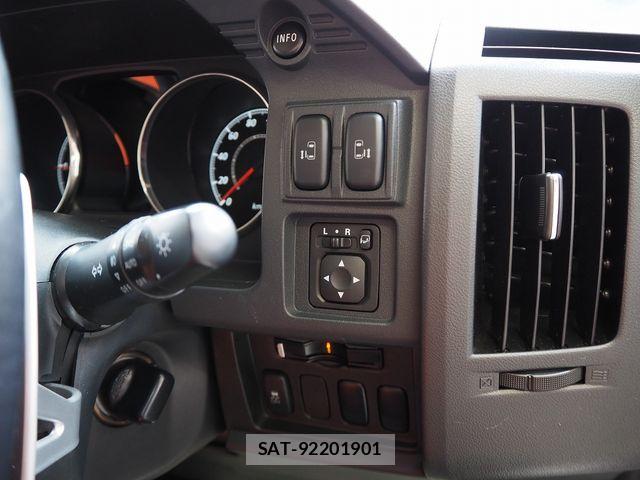 Mitsubishi DELICA 2016-03 5866643-17