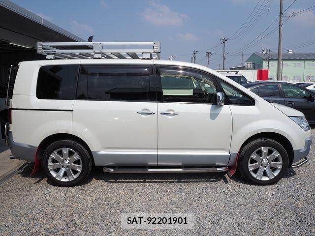 Mitsubishi DELICA 2016-03 5866643-5