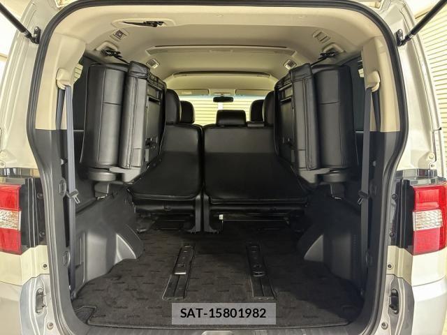 Mitsubishi DELICA 2017-03 5866604-16