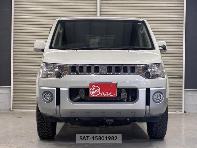 Mitsubishi DELICA 2017-03 5866604-1