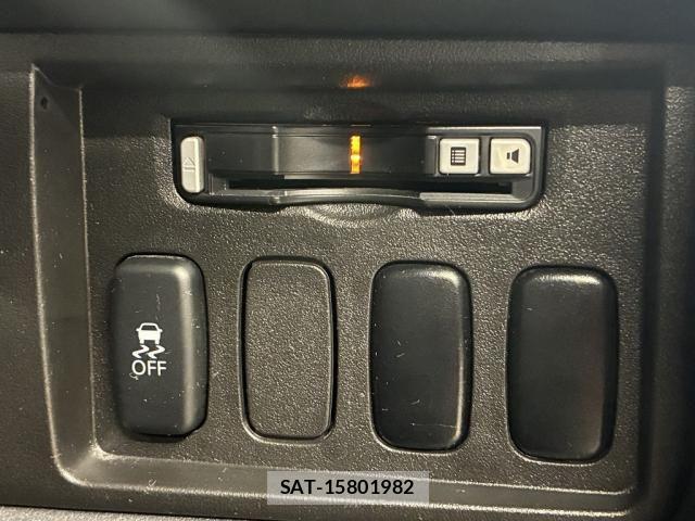Mitsubishi DELICA 2017-03 5866604-29