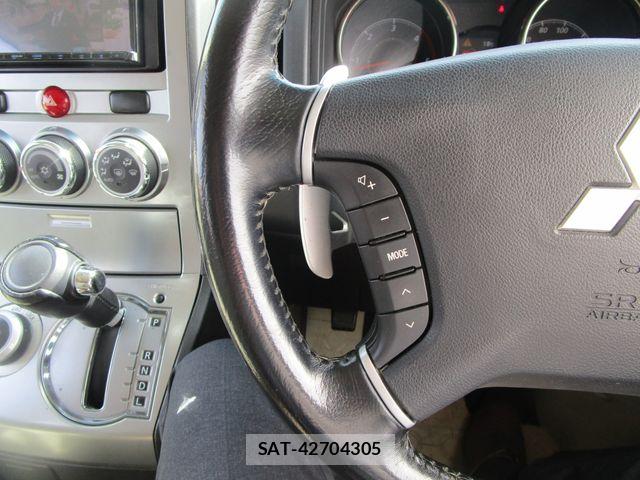 Mitsubishi DELICA 2013-04 5866659-16