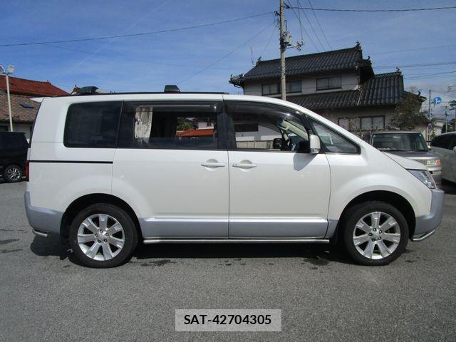 Mitsubishi DELICA 2013-04 5866659-2