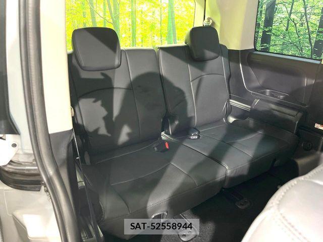 Mitsubishi DELICA 2022-05 5866569-10