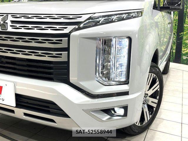 Mitsubishi DELICA 2022-05 5866569-13
