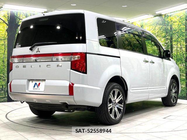 Mitsubishi DELICA 2022-05 5866569-18
