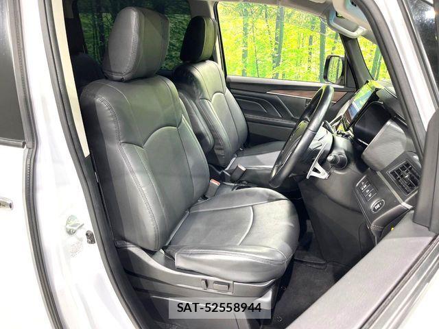 Mitsubishi DELICA 2022-05 5866569-8