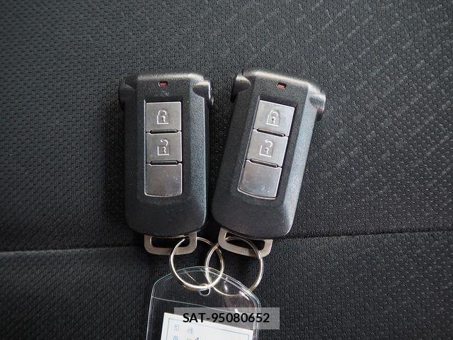 Mitsubishi DELICA 2013-01 6003957-29