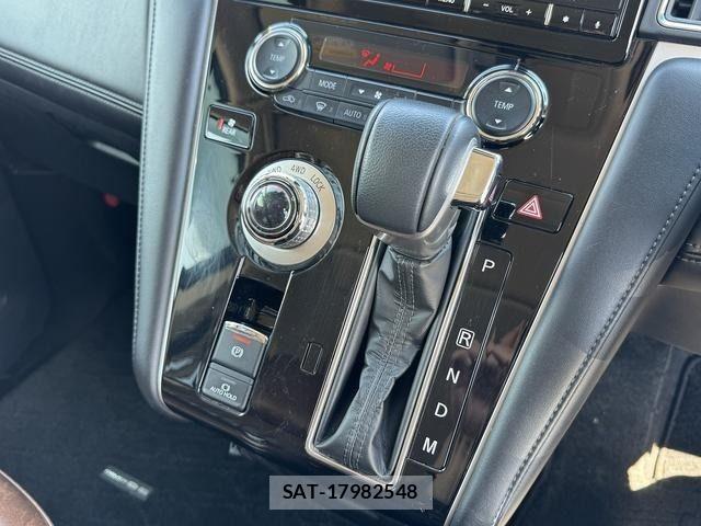 Mitsubishi DELICA 2021-04 6003880-15