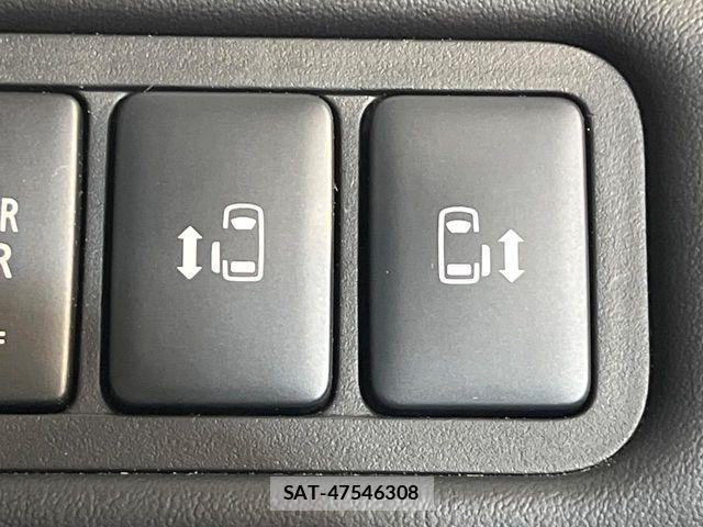 Mitsubishi DELICA 2023-10 6003788-4