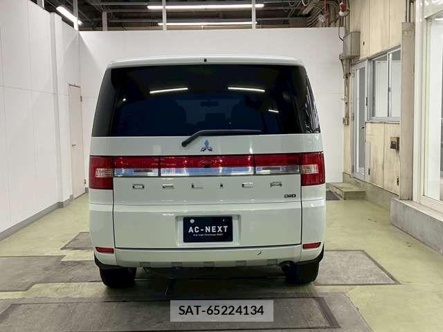 Mitsubishi DELICA 2018-02 6003867-18
