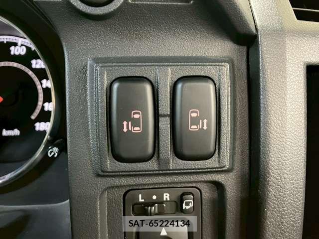 Mitsubishi DELICA 2018-02 6003867-5