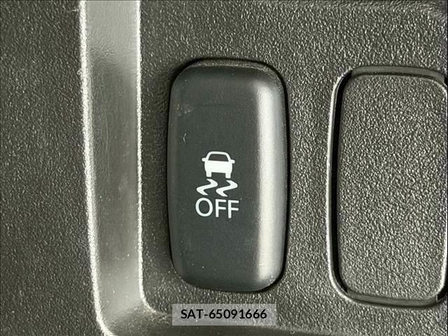 Mitsubishi DELICA 2015-06 6213924-22