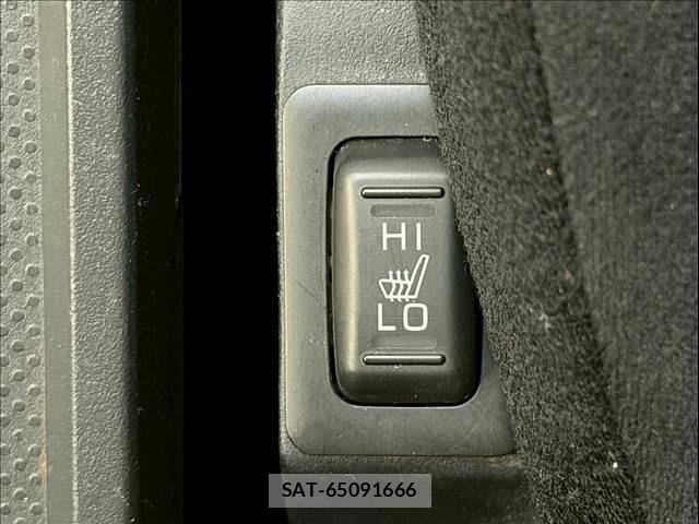 Mitsubishi DELICA 2015-06 6213924-23