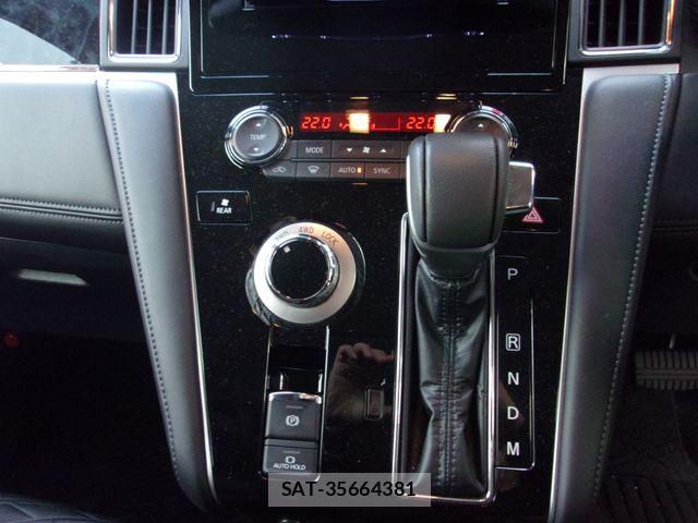Mitsubishi DELICA 2023-05 6213898-9