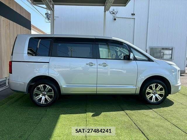 Mitsubishi DELICA 2024-08 6213891-16