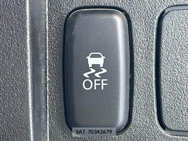Mitsubishi DELICA 2015-08 6213951-9