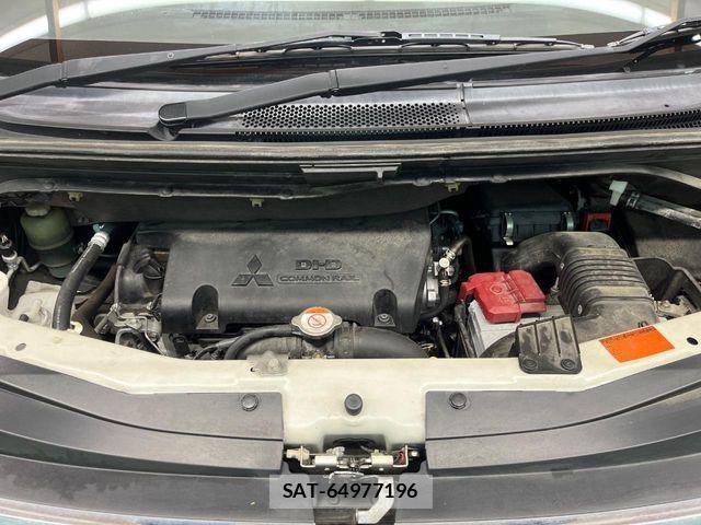 Mitsubishi DELICA 2018-10 6243517-17